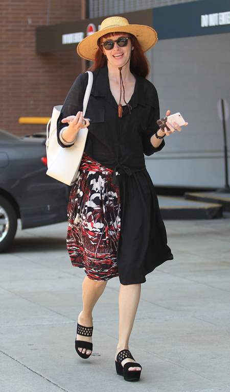 Bryce_Dallas_Howard_is_spotted_out_in_Los_Angeles_08_zpsuzqo2w9u